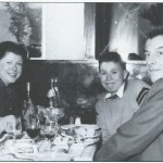 Érik (à droite), en 1952, avec sa famille : de gauche à droite, sa fille Nicole, son épouse Andrée et leur fils Yves.