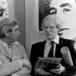 Hergé et Andy Warhol lors d uvernissage à la galerie D. à Bruxelles (26 mai 1977 ; copyright Hergé et Moulinsart 2013))