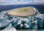 Tromelin : vue aérienne (photo AFP et R. Bouet) et plan