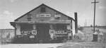 Un Colored Cafe juke joint (café club réservé aux Noirs) dans le Mississippi en 1950.