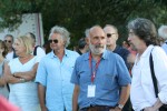 Michel Plessix au festival de Solliès en 2015, en compagnie de Pierre Tranchand (Pica) qui nous a fourni cette photo ; on reconnaît aussi, derrière, Jacques de Loustal et Jean-Claude Denis.