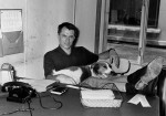 Georges de Caunes et son chien Eder.